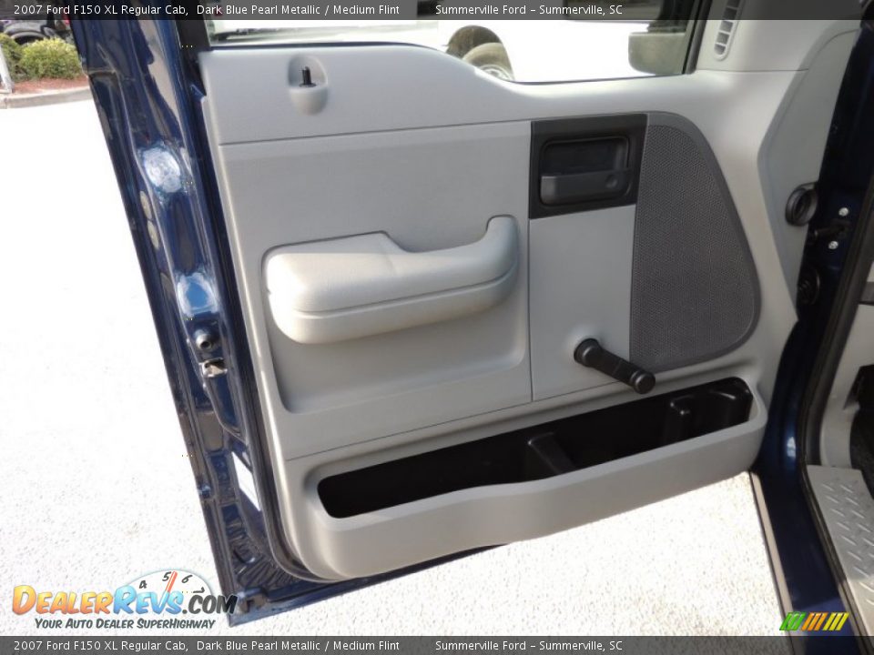 2007 Ford F150 XL Regular Cab Dark Blue Pearl Metallic / Medium Flint Photo #4
