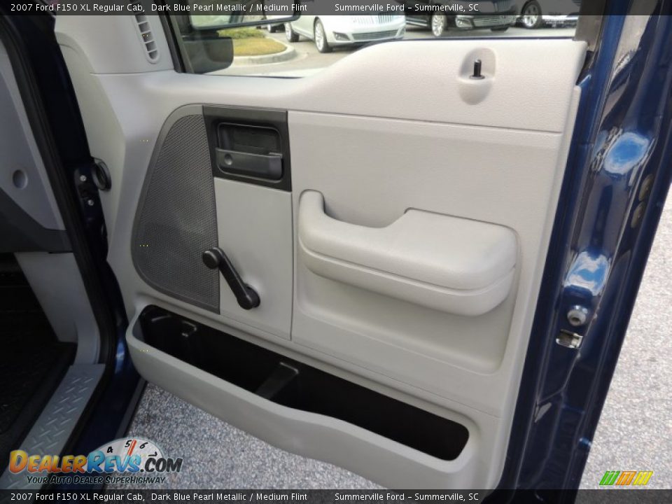 2007 Ford F150 XL Regular Cab Dark Blue Pearl Metallic / Medium Flint Photo #8