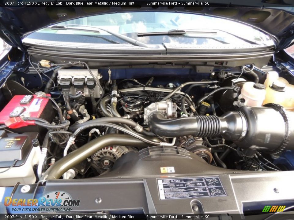 2007 Ford F150 XL Regular Cab Dark Blue Pearl Metallic / Medium Flint Photo #16