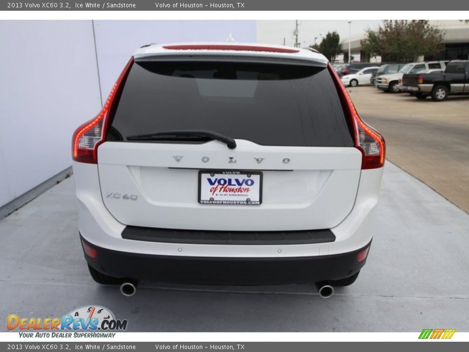 2013 Volvo XC60 3.2 Ice White / Sandstone Photo #5