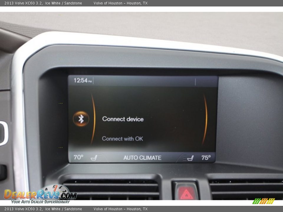 2013 Volvo XC60 3.2 Ice White / Sandstone Photo #19