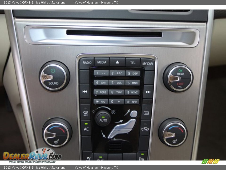 2013 Volvo XC60 3.2 Ice White / Sandstone Photo #20