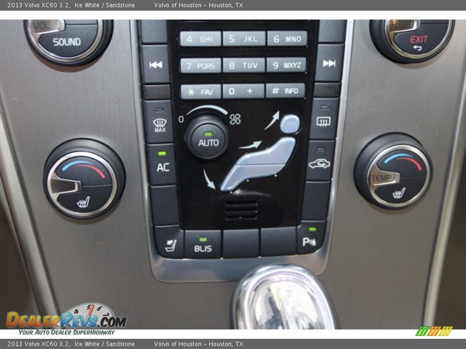 2013 Volvo XC60 3.2 Ice White / Sandstone Photo #21