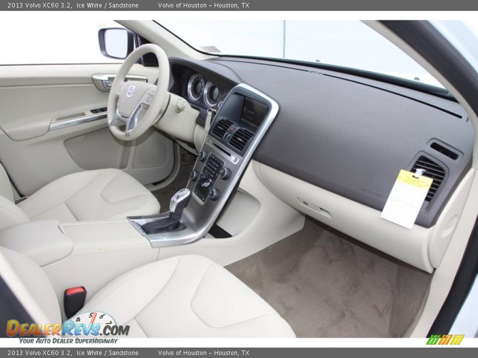 2013 Volvo XC60 3.2 Ice White / Sandstone Photo #28