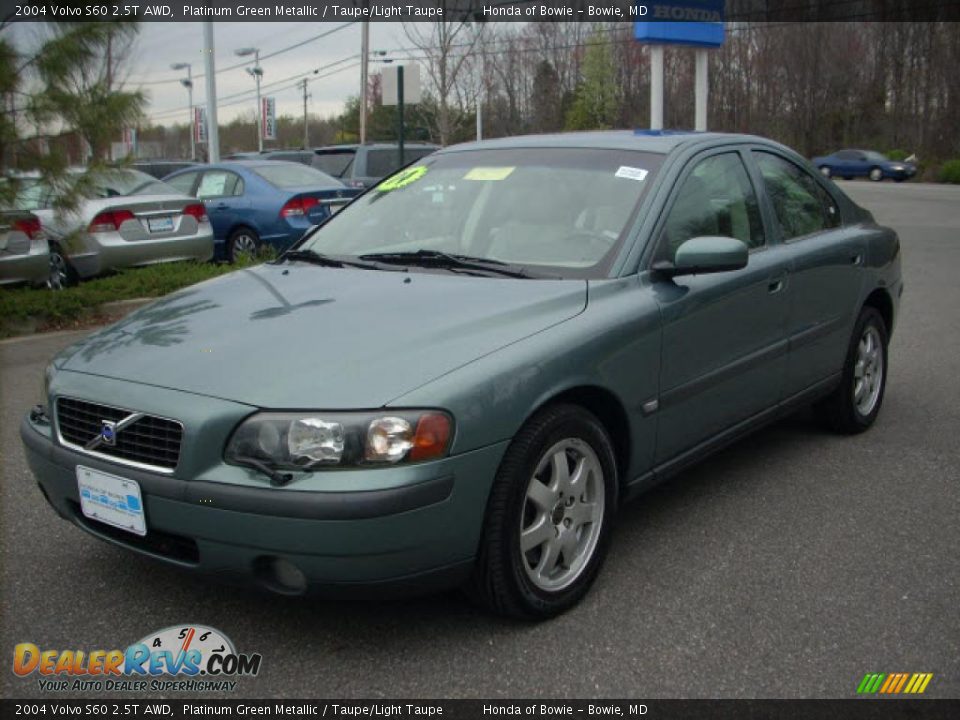 2004 Volvo S60 2.5T AWD Platinum Green Metallic / Taupe/Light Taupe Photo #6