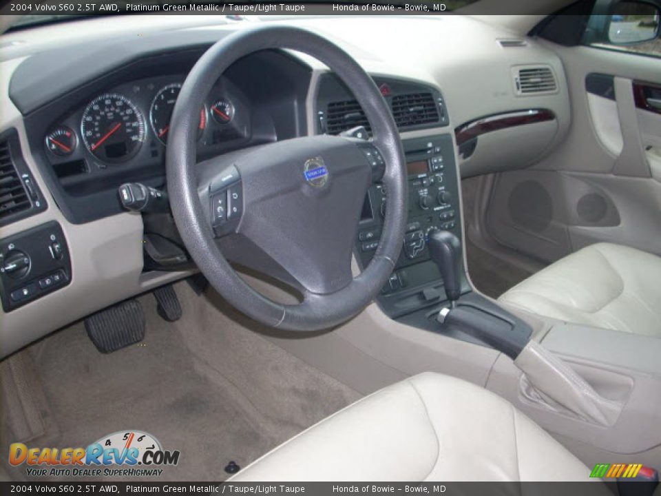 2004 Volvo S60 2.5T AWD Platinum Green Metallic / Taupe/Light Taupe Photo #10