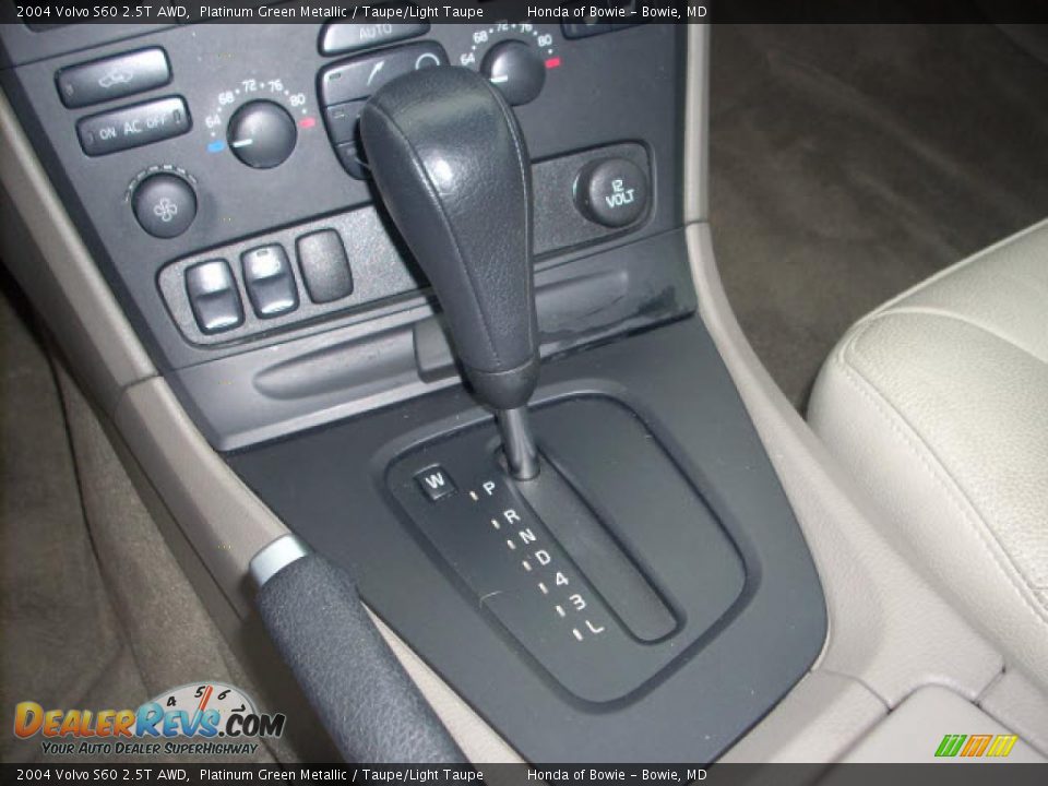 2004 Volvo S60 2.5T AWD Platinum Green Metallic / Taupe/Light Taupe Photo #13