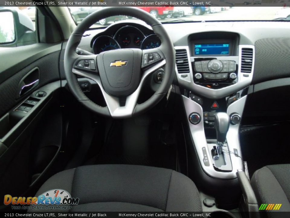 Dashboard of 2013 Chevrolet Cruze LT/RS Photo #17