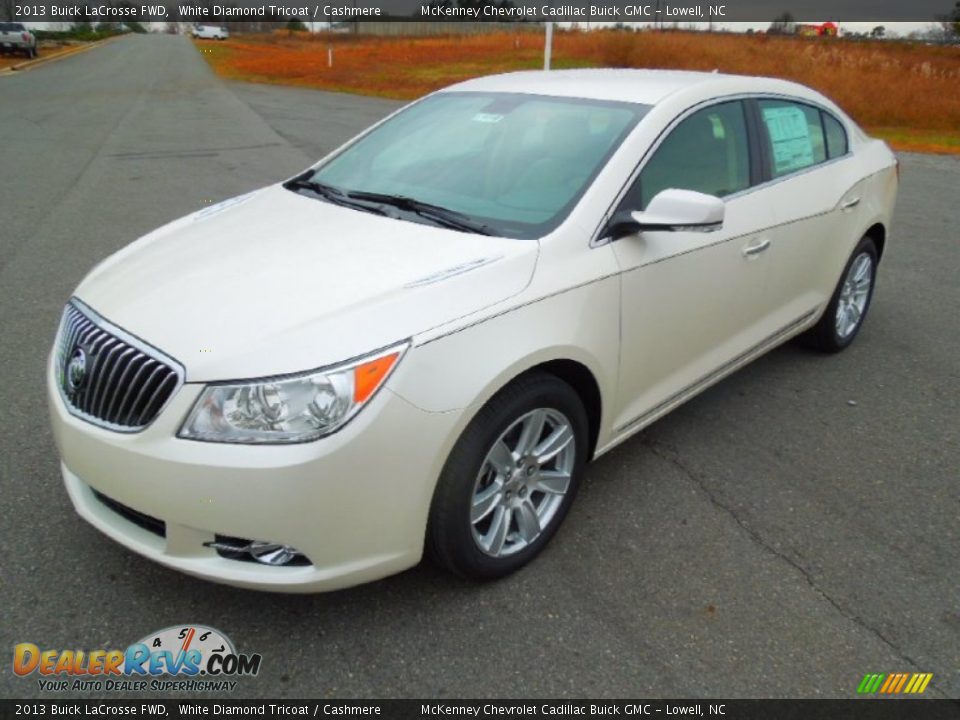 Front 3/4 View of 2013 Buick LaCrosse FWD Photo #1