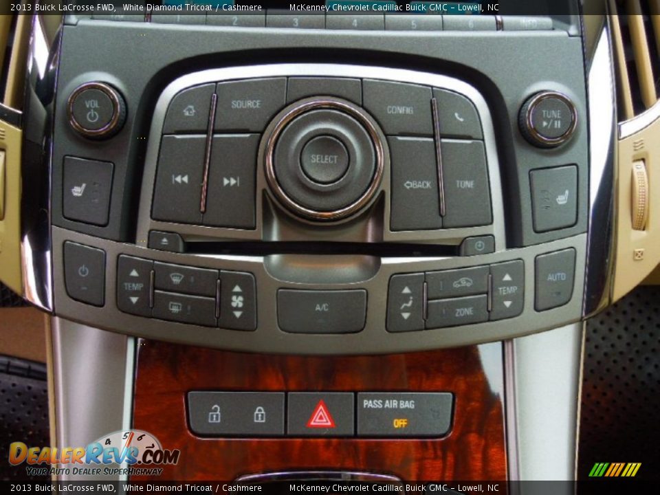 Controls of 2013 Buick LaCrosse FWD Photo #13