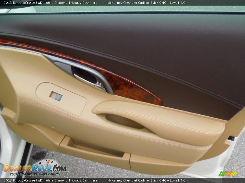 2013 Buick LaCrosse FWD White Diamond Tricoat / Cashmere Photo #24