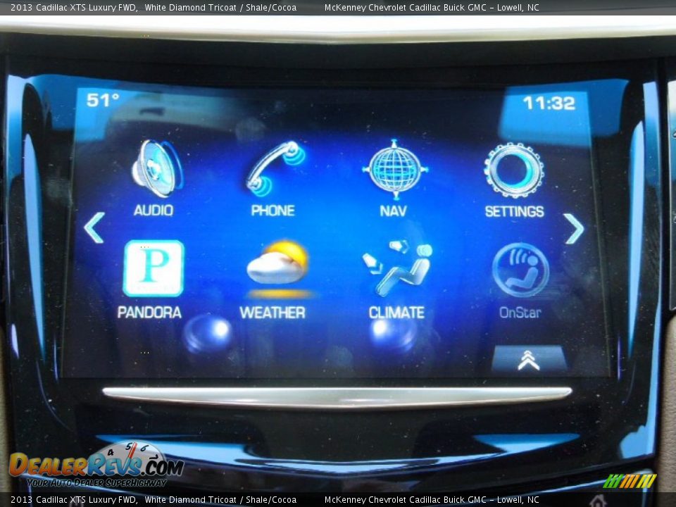2013 Cadillac XTS Luxury FWD White Diamond Tricoat / Shale/Cocoa Photo #14
