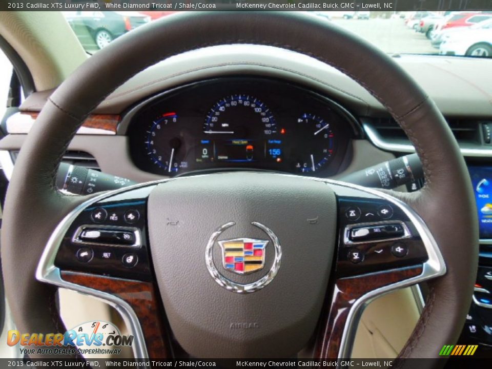 2013 Cadillac XTS Luxury FWD Steering Wheel Photo #17