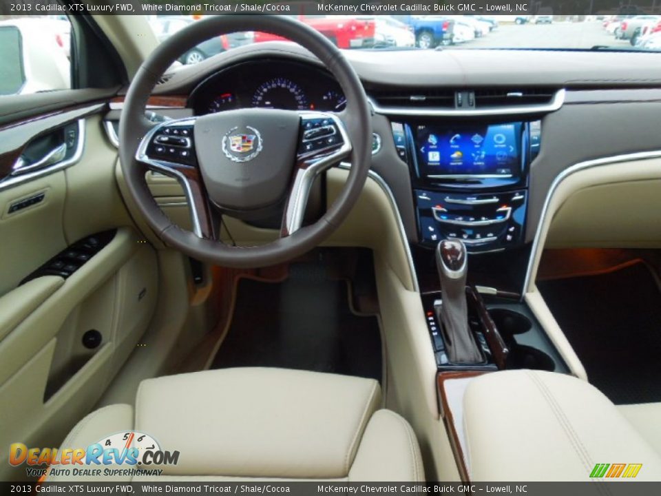 Dashboard of 2013 Cadillac XTS Luxury FWD Photo #20