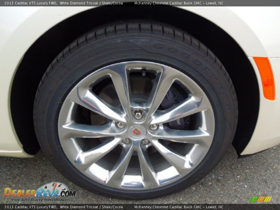 2013 Cadillac XTS Luxury FWD Wheel Photo #26