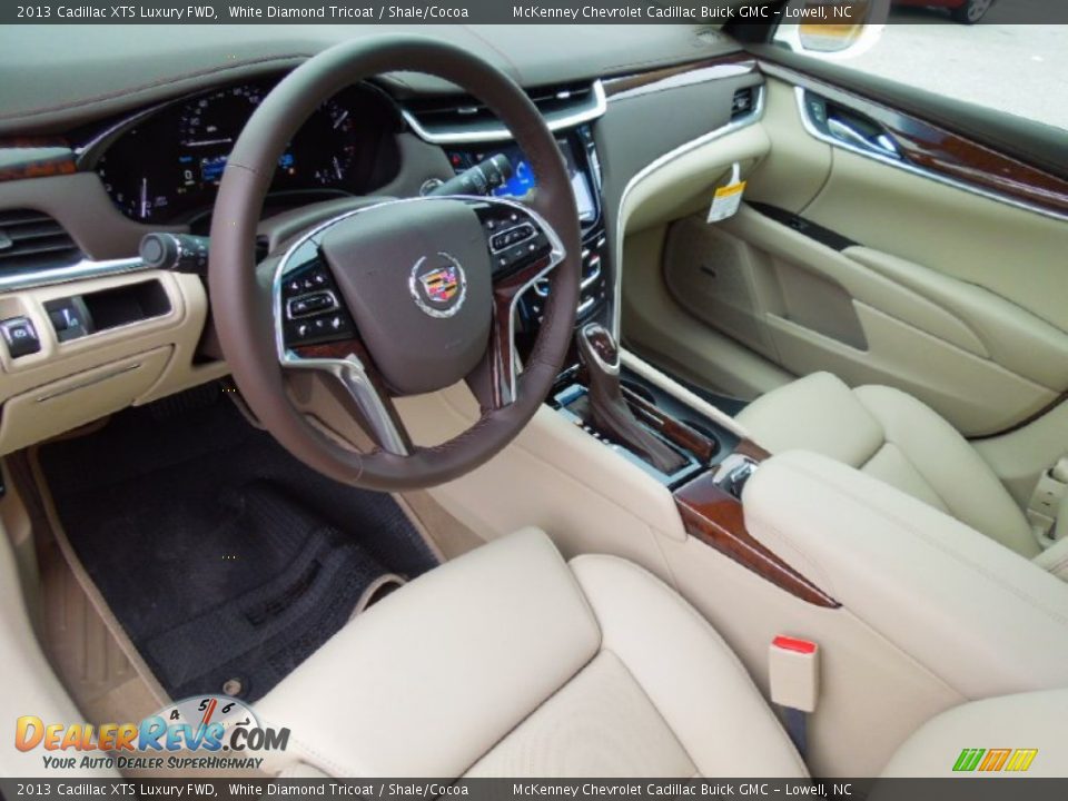 Shale/Cocoa Interior - 2013 Cadillac XTS Luxury FWD Photo #28