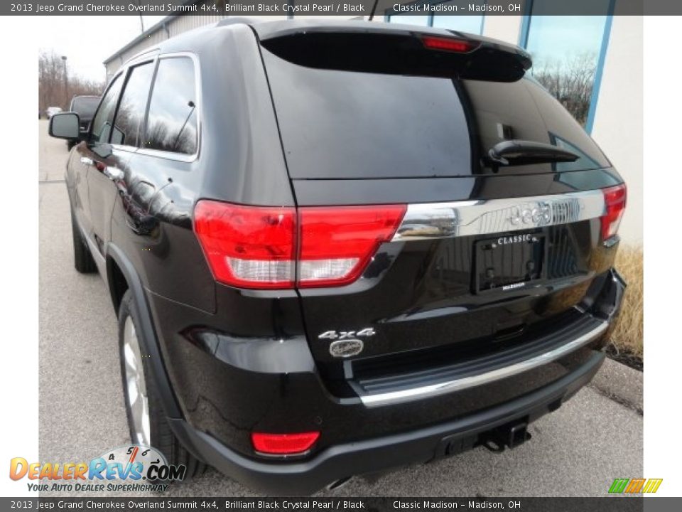 2013 Jeep Grand Cherokee Overland Summit 4x4 Brilliant Black Crystal Pearl / Black Photo #5