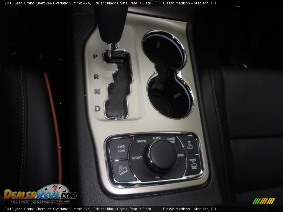 2013 Jeep Grand Cherokee Overland Summit 4x4 Brilliant Black Crystal Pearl / Black Photo #10