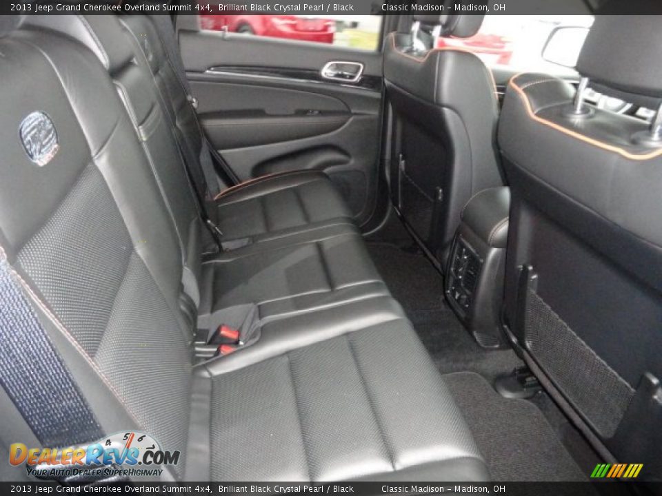 2013 Jeep Grand Cherokee Overland Summit 4x4 Brilliant Black Crystal Pearl / Black Photo #18