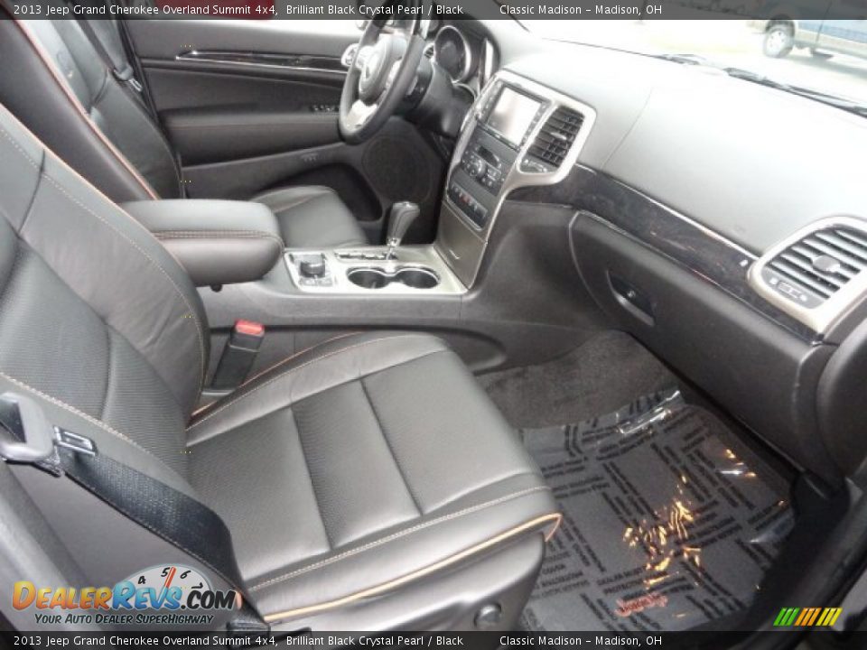 2013 Jeep Grand Cherokee Overland Summit 4x4 Brilliant Black Crystal Pearl / Black Photo #21