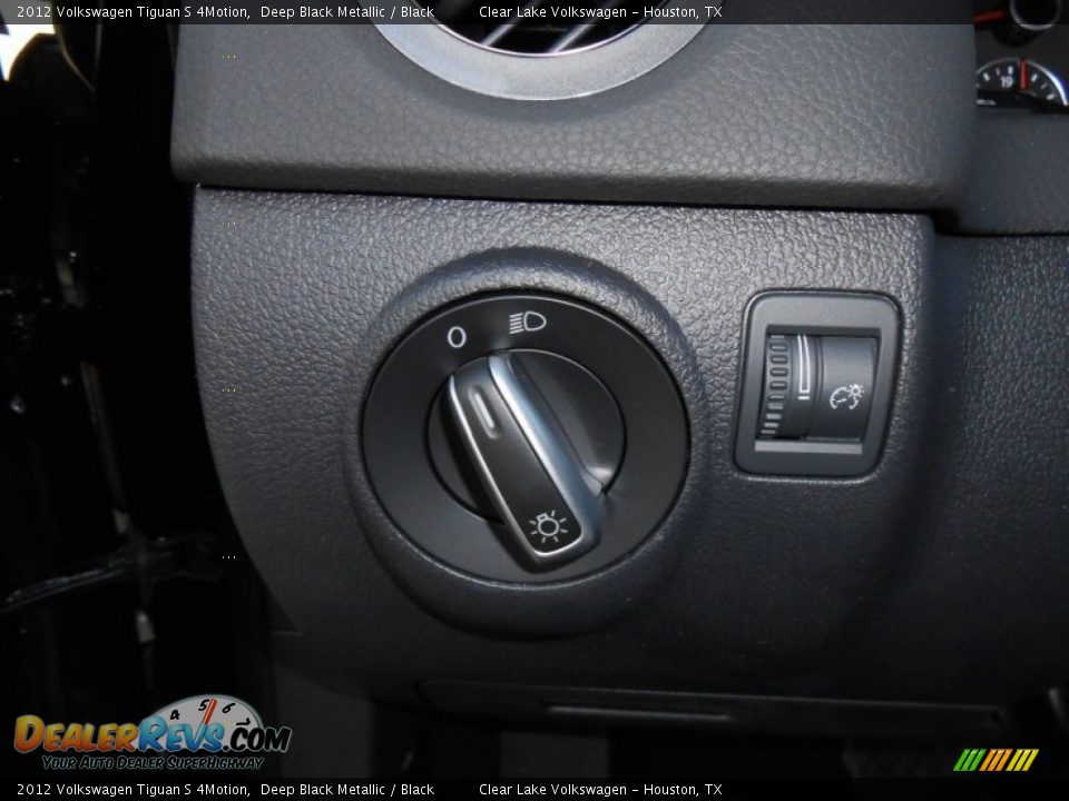 2012 Volkswagen Tiguan S 4Motion Deep Black Metallic / Black Photo #19