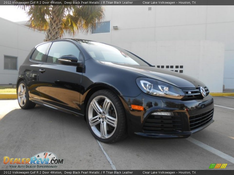 Front 3/4 View of 2012 Volkswagen Golf R 2 Door 4Motion Photo #1