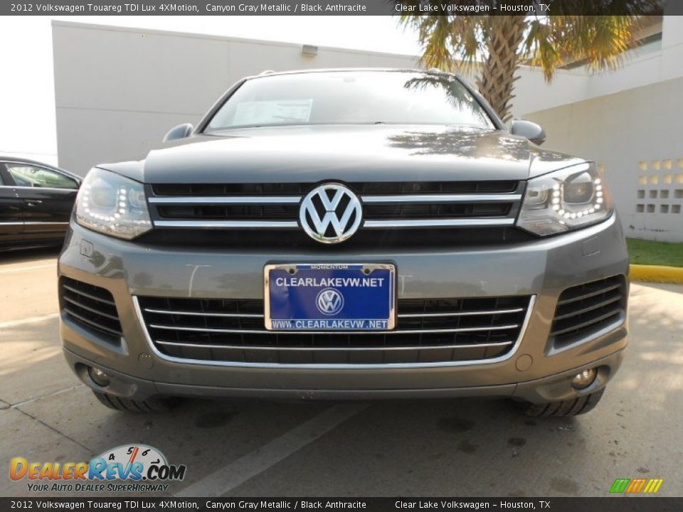 2012 Volkswagen Touareg TDI Lux 4XMotion Canyon Gray Metallic / Black Anthracite Photo #2