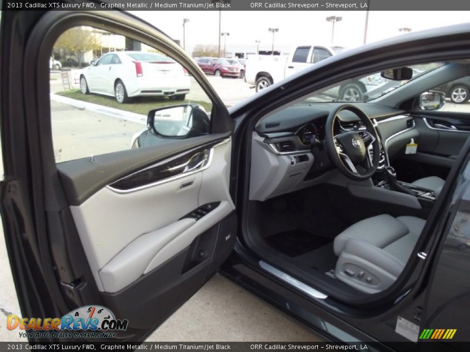 2013 Cadillac XTS Luxury FWD Graphite Metallic / Medium Titanium/Jet Black Photo #11
