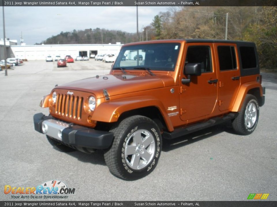 Front 3/4 View of 2011 Jeep Wrangler Unlimited Sahara 4x4 Photo #13