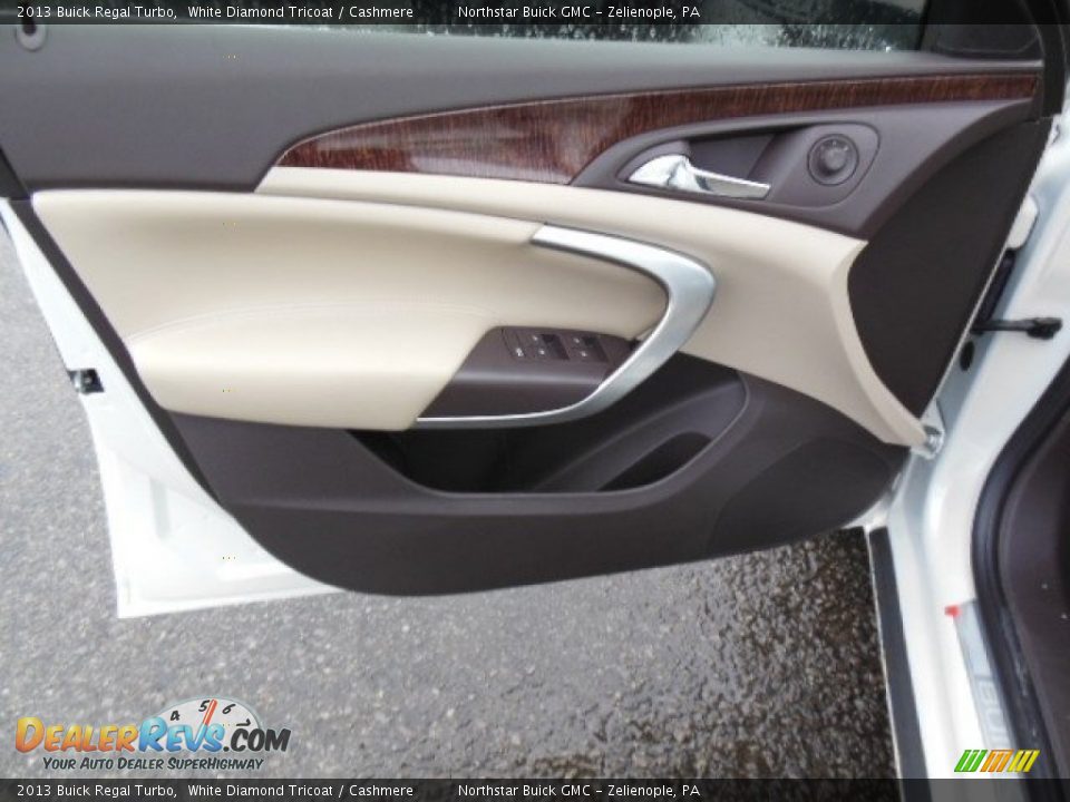 2013 Buick Regal Turbo White Diamond Tricoat / Cashmere Photo #12