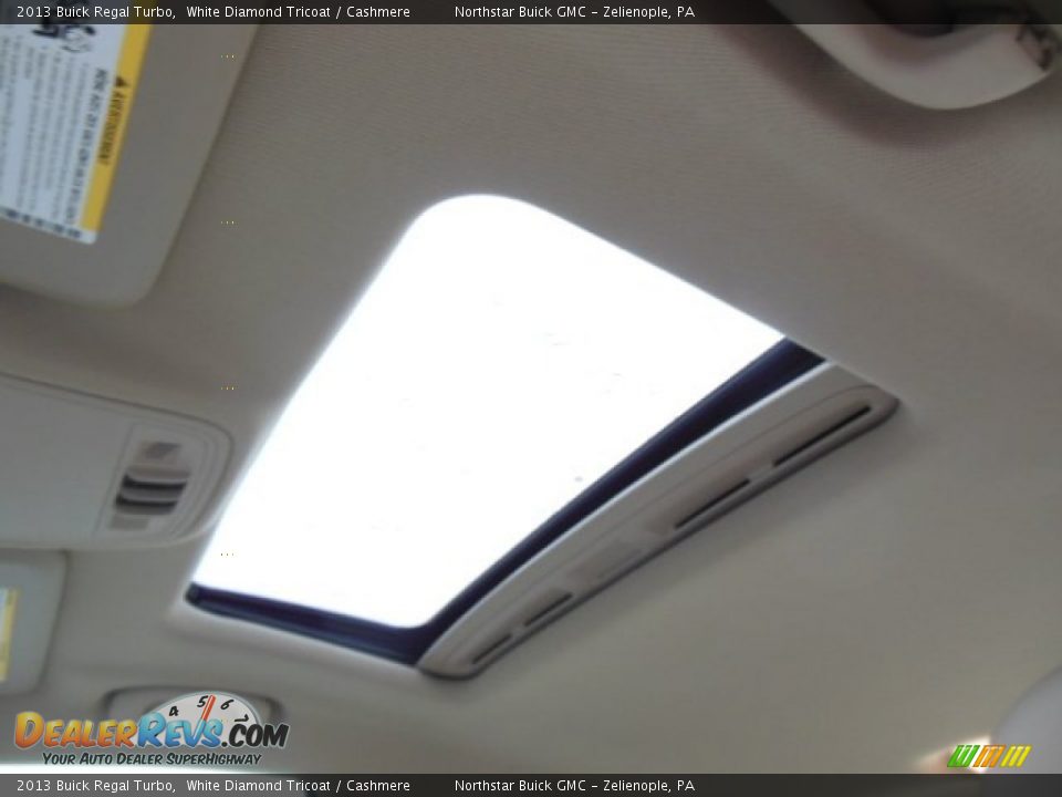 2013 Buick Regal Turbo White Diamond Tricoat / Cashmere Photo #15