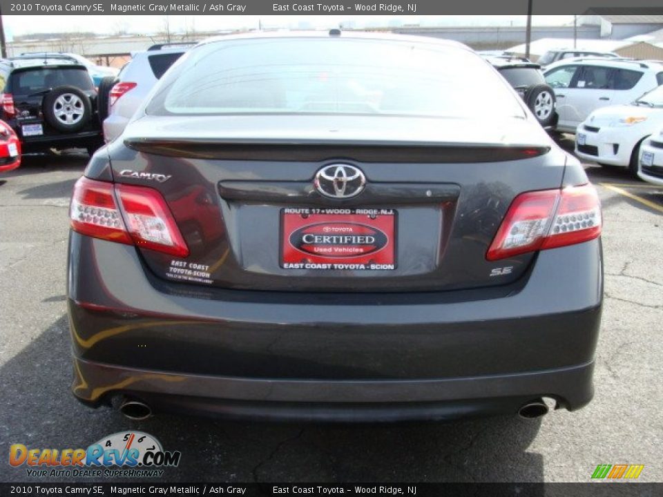 2010 Toyota Camry SE Magnetic Gray Metallic / Ash Gray Photo #4