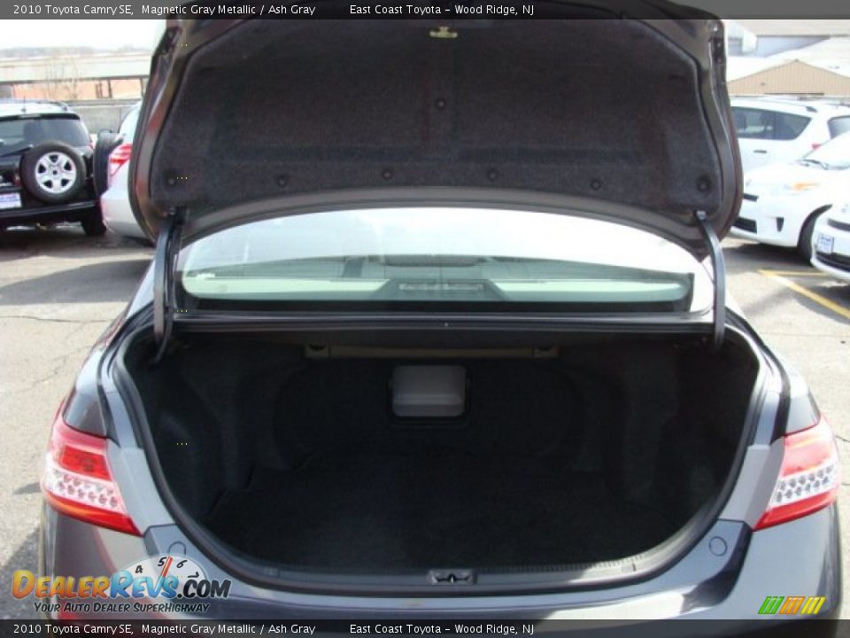 2010 Toyota Camry SE Magnetic Gray Metallic / Ash Gray Photo #13