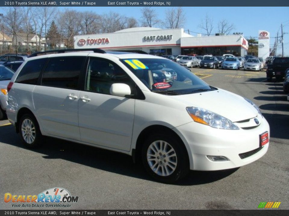 2010 Toyota Sienna XLE AWD Super White / Taupe Photo #1