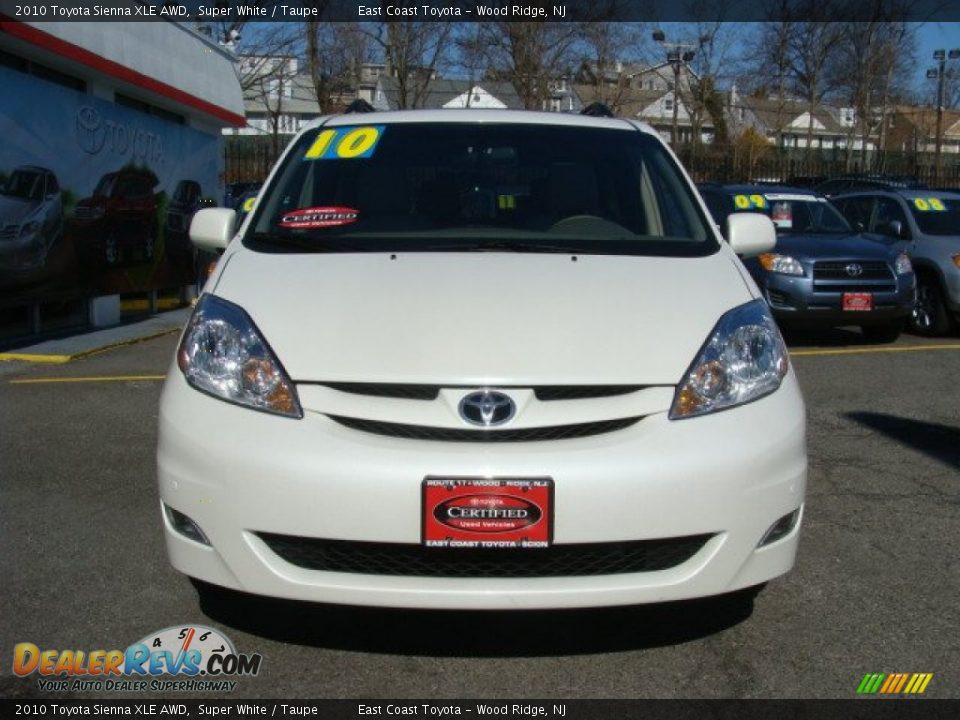2010 Toyota Sienna XLE AWD Super White / Taupe Photo #2