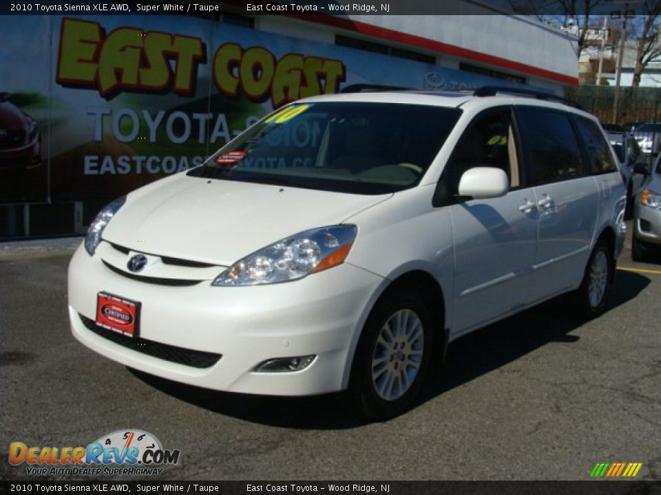 2010 Toyota Sienna XLE AWD Super White / Taupe Photo #3