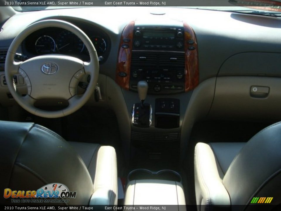 2010 Toyota Sienna XLE AWD Super White / Taupe Photo #9