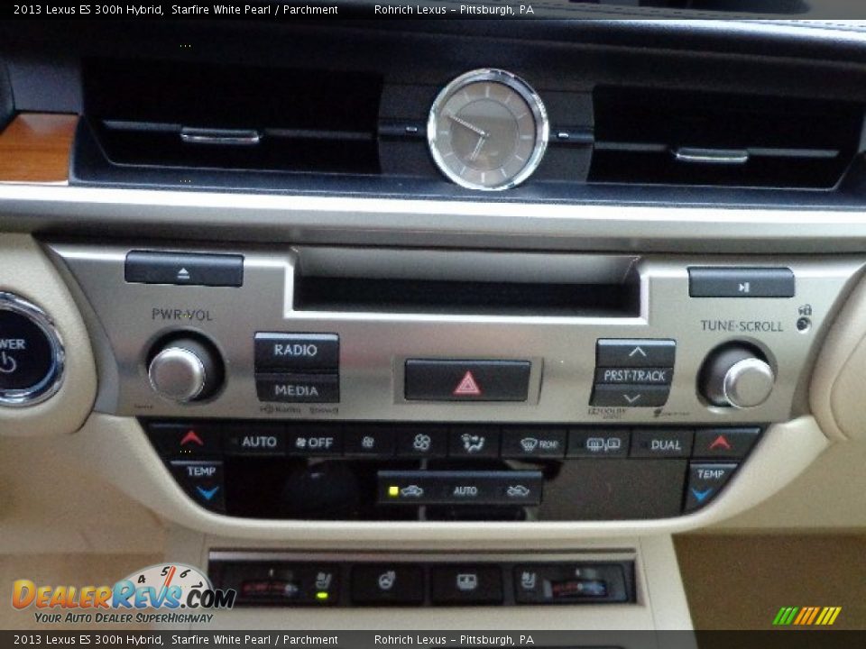 2013 Lexus ES 300h Hybrid Starfire White Pearl / Parchment Photo #18