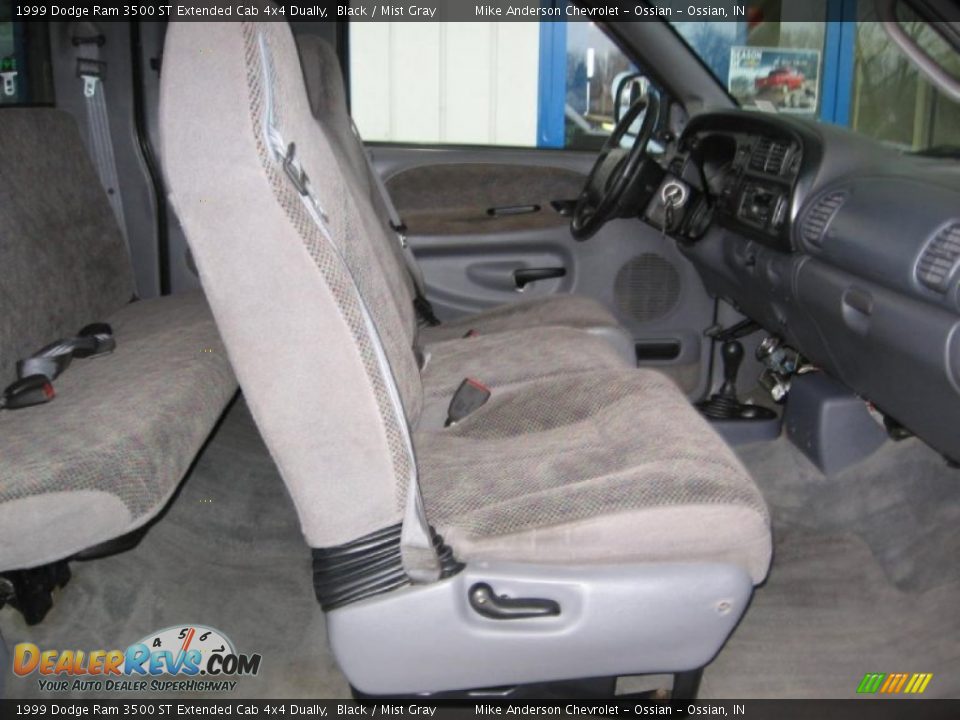 1999 Dodge Ram 3500 ST Extended Cab 4x4 Dually Black / Mist Gray Photo #15