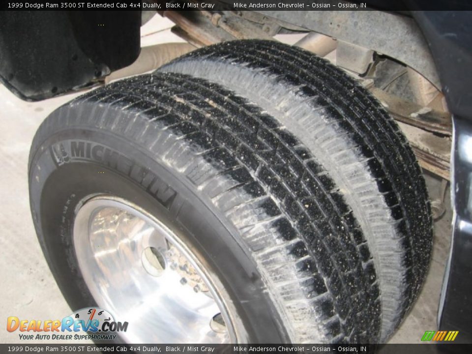1999 Dodge Ram 3500 ST Extended Cab 4x4 Dually Black / Mist Gray Photo #19