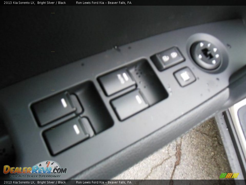 2013 Kia Sorento LX Bright Silver / Black Photo #15
