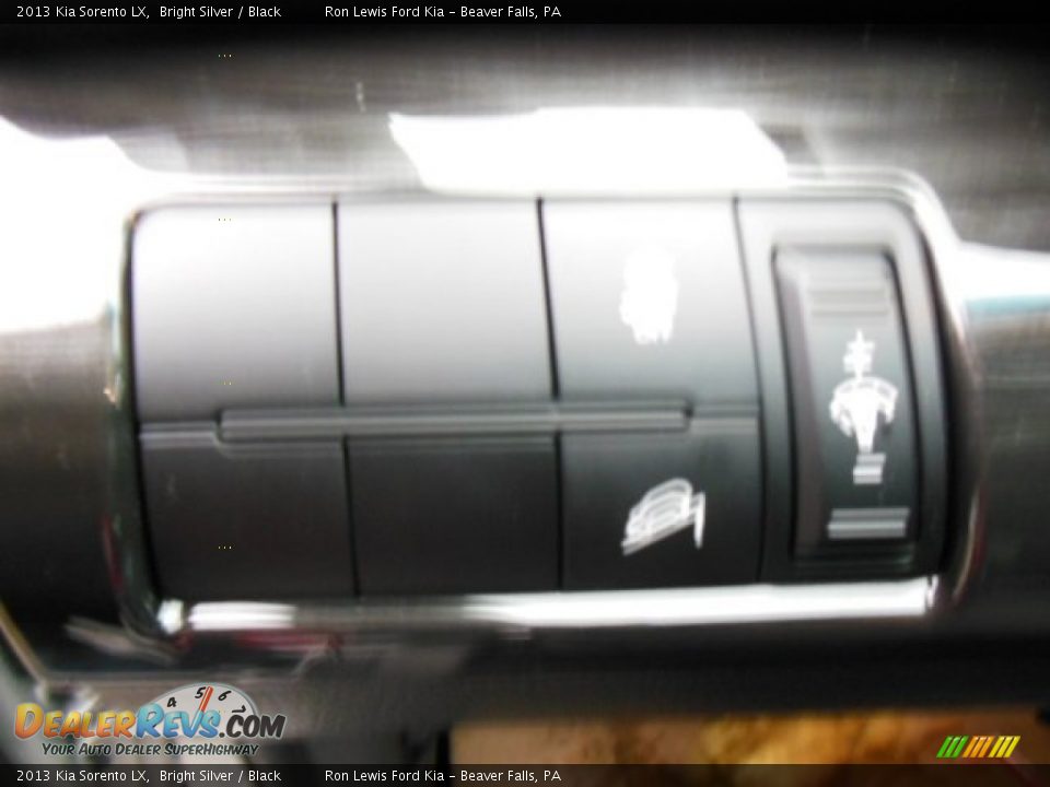 2013 Kia Sorento LX Bright Silver / Black Photo #16