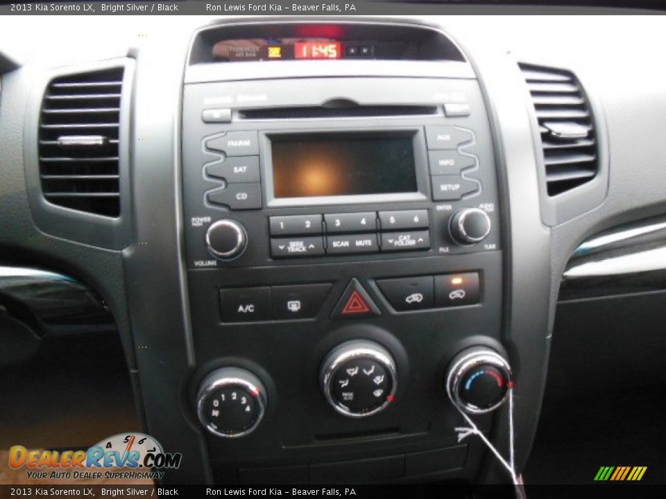 2013 Kia Sorento LX Bright Silver / Black Photo #17