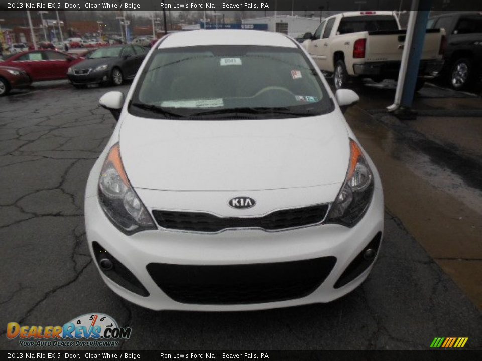 2013 Kia Rio EX 5-Door Clear White / Beige Photo #3