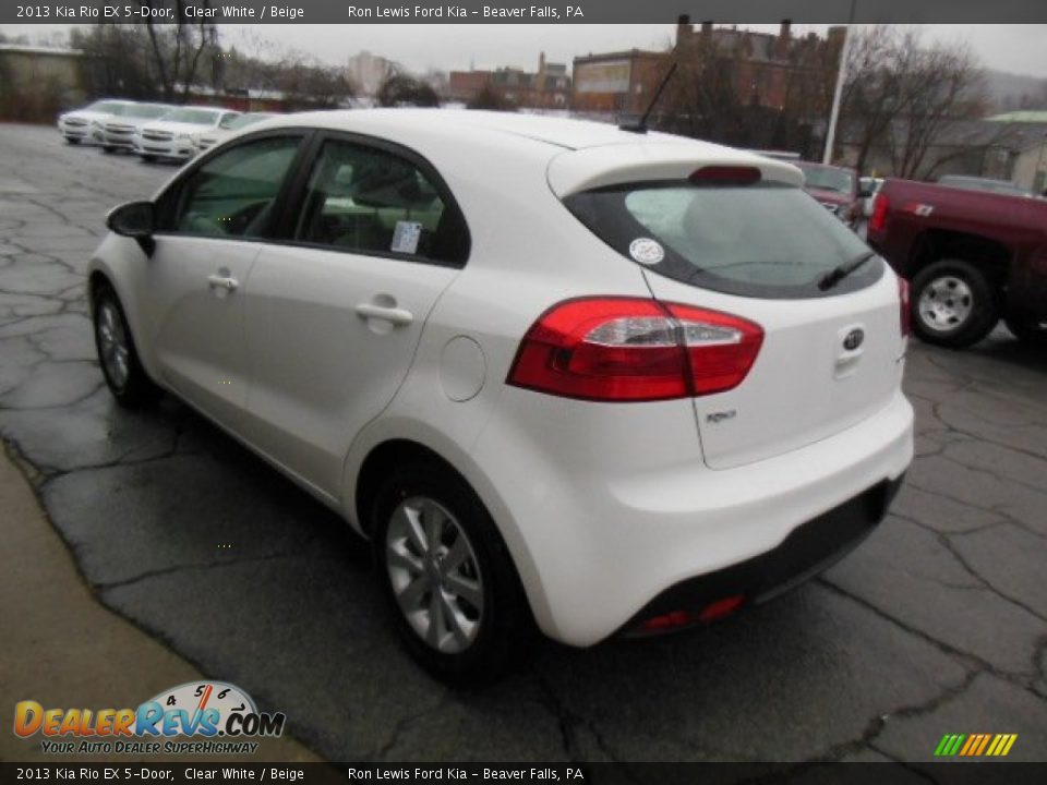 2013 Kia Rio EX 5-Door Clear White / Beige Photo #6