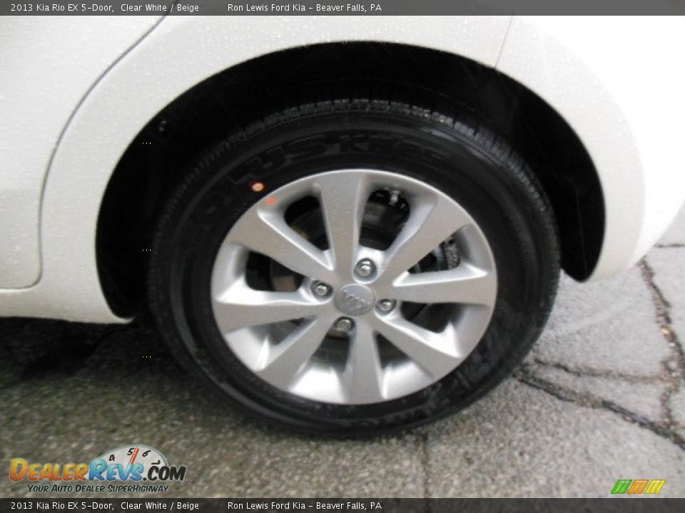 2013 Kia Rio EX 5-Door Clear White / Beige Photo #9