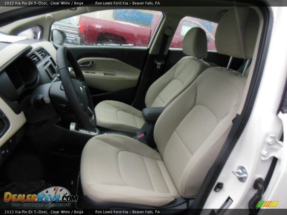 2013 Kia Rio EX 5-Door Clear White / Beige Photo #11