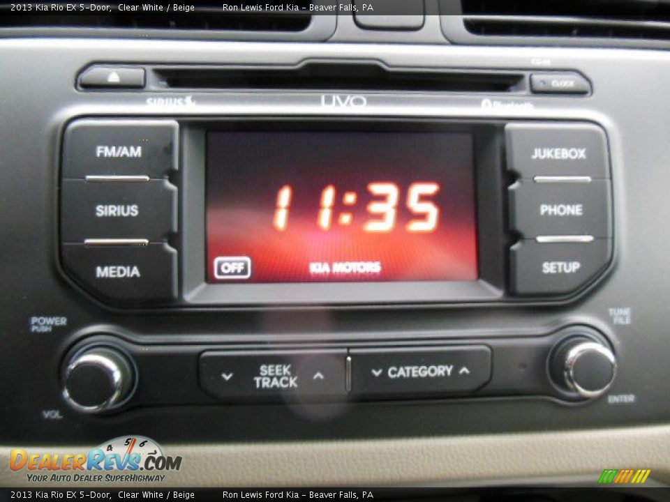 2013 Kia Rio EX 5-Door Clear White / Beige Photo #16