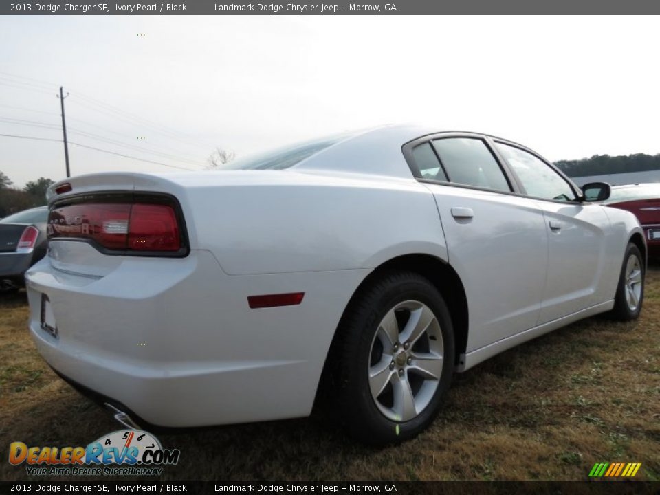2013 Dodge Charger SE Ivory Pearl / Black Photo #3