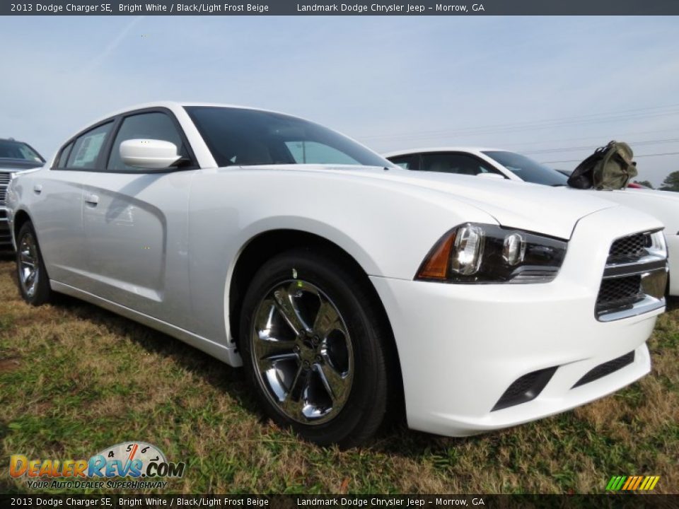 2013 Dodge Charger SE Bright White / Black/Light Frost Beige Photo #4